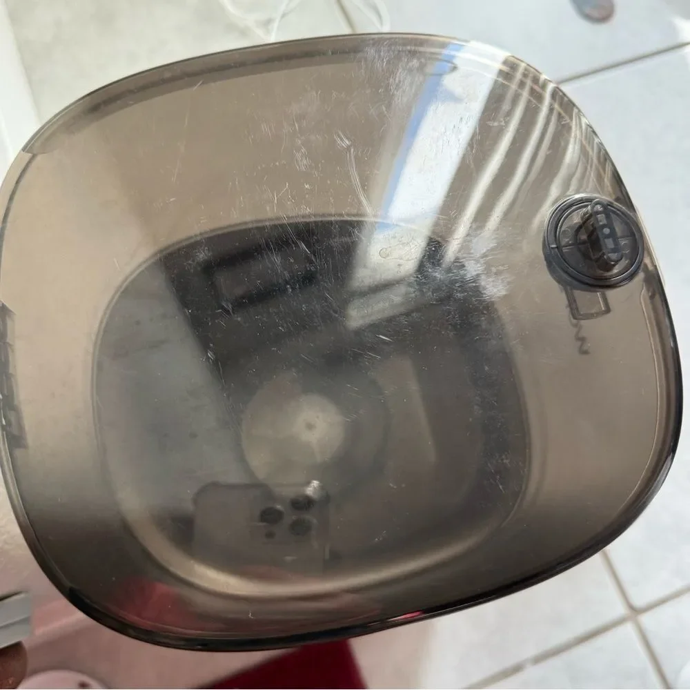 White and‎ Black Dog Feeder with Automatic Dispensing